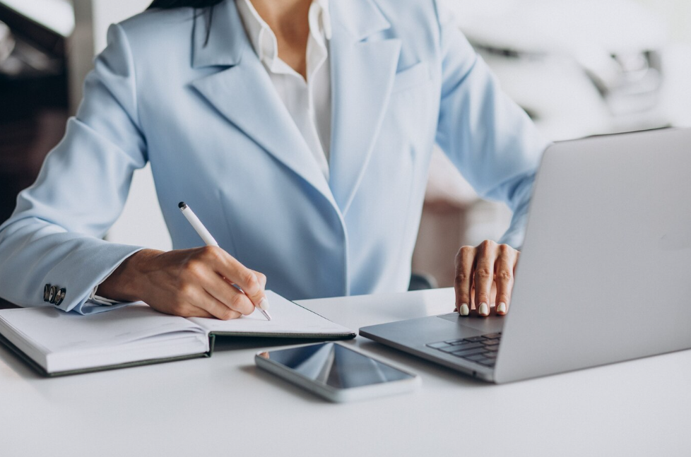 La sentencia del TJUE sobre contratos temporales destaca la necesidad de medidas efectivas para proteger a los trabajadores y prevenir abusos.